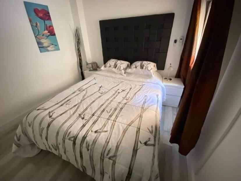 Rainbow Rentals Marques 7 Benidorm Esterno foto